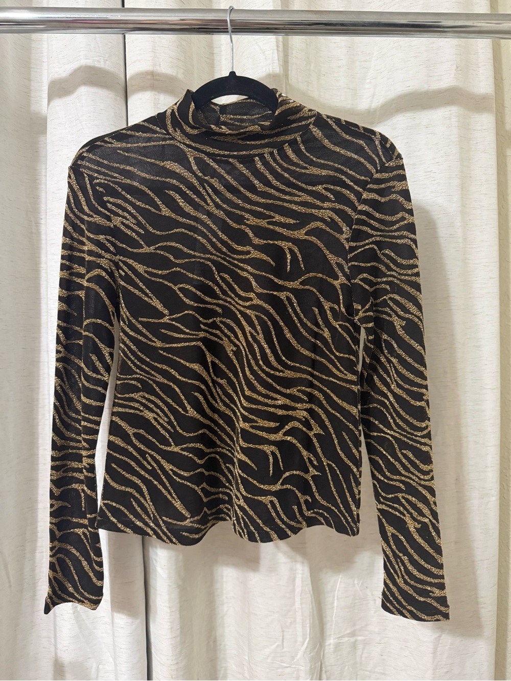 BB Dakota Black & Gold Metallic Zebra-Print Mock Neck Long Sleeve Top